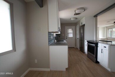 9213 N 37th Ave, Phoenix, AZ 85051 - photo 5