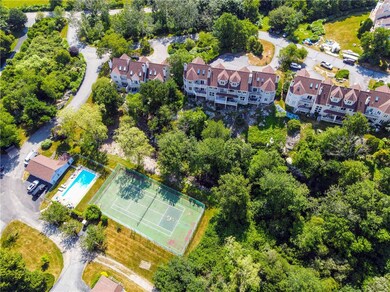 15 Hammersmith Rd unit 18, Newport, RI 02840 - photo 2