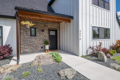 3370 Rattlesnake Drive - Main Entryway