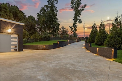 3240 Smithtown Rd, Suwanee, GA 30024 - photo 5