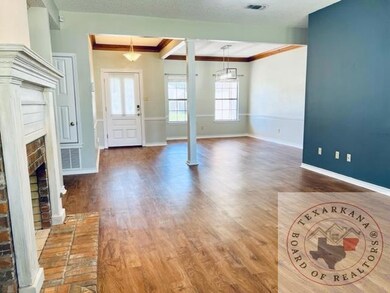 128 Eastline Rd, Wake Village, TX 75501 - photo 4