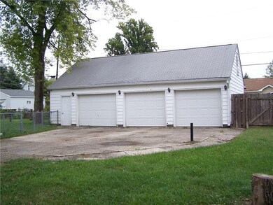 127 S 11th Ave, Beech Grove, IN 46107 - photo 3