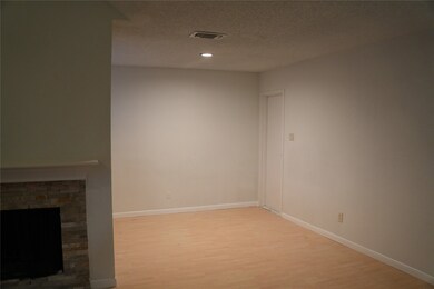 6601 Sands Point Dr unit 73, Houston, TX 77074 - photo 6