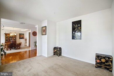 22837 Glacier Lily Dr, Clarksburg, MD 20871 - photo 4