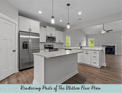 124 Tower St, Southern Pines, NC 28387 - photo 7