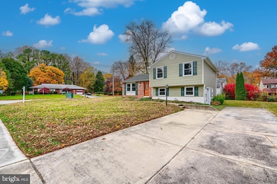 8072 Red Jacket Way, Jessup, MD 20794 - photo 3