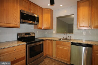 11505 Buttonwood Ct, Reston, VA 20191 - photo 6