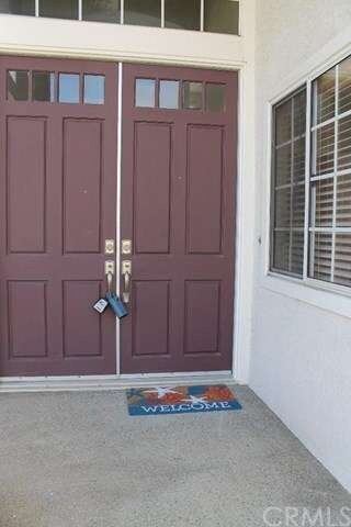 Double door entryway