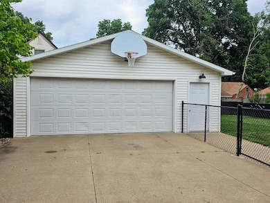 4615 Beaver Crest Dr, Des Moines, IA 50310 - photo 5