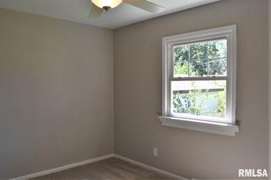 1815 W 69th St, Davenport, IA 52806 - photo 7