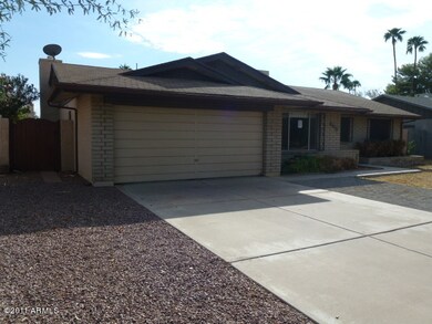 2013 E STANFORD DR (13)