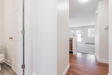 19 Holbrook St unit 4, Freeport, ME 04032 - photo 7