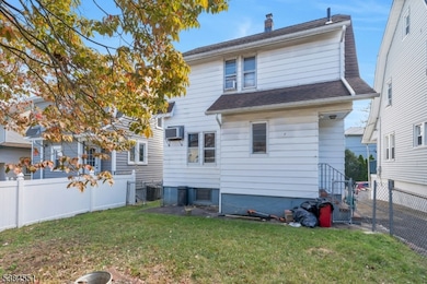 256 Hamilton Ave, Clifton, NJ 07011 - photo 2