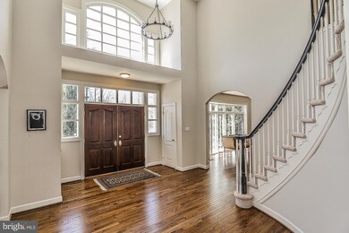 11330 Bright Pond Ln, Reston, VA 20194 - photo 4