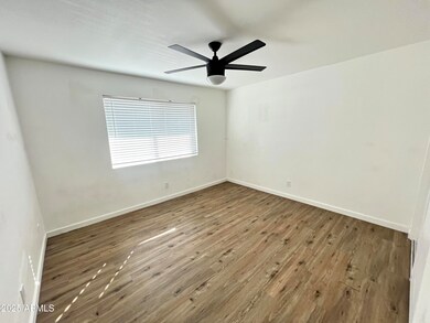 4756 E Moreland St unit 35, Phoenix, AZ 85008 - photo 7