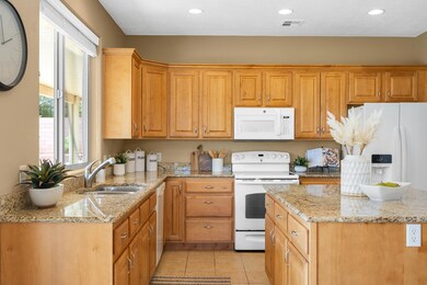 04 Kitchen