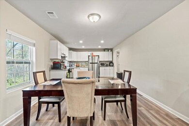 07-Dining Area
