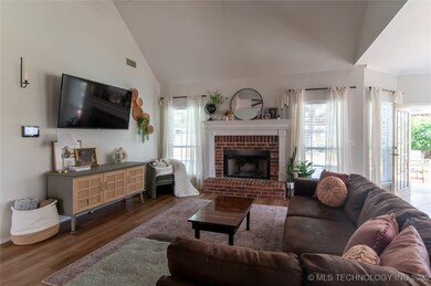 4400 W Freeport Cir, Broken Arrow, OK 74012 - photo 4