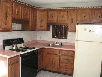 24 Durant St, West Roxbury, MA 02132 - photo 4