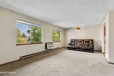 1702 W Prasch Ave, Yakima, WA 98902 - photo 3