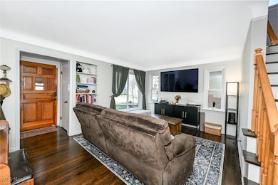 2205 Keystone Rd, Cleveland, OH 44134 - photo 3