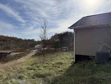 870 Catherine Crisp Way, Kodak, TN 37764 - photo 5