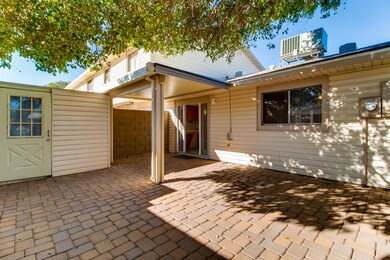 1208 E Dunbar Dr Tempe AZ-Courtyard
