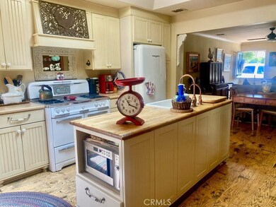 203 Amethyst Ave, Newport Beach, CA 92662 - photo 5