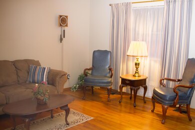 1455 Thurell Rd, Columbus, OH 43229 - photo 4