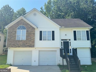 4044 Robin Cir, Atlanta, GA 30349 - photo 3