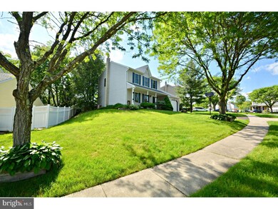 439 Dorchester Ln, Perkasie, PA 18944 - photo 2