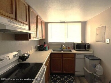 1096 E 7th St, Craig, CO 81625 - photo 4