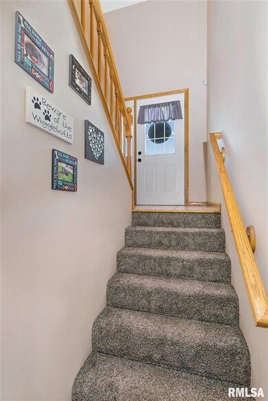 6522 Silvercreek Dr, Davenport, IA 52806 - photo 5