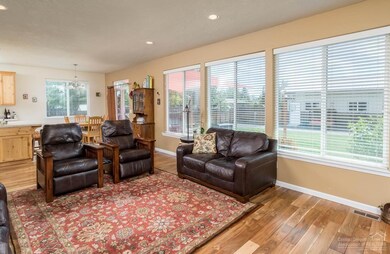 2424 SW Pumice Ave, Redmond, OR 97756 - photo 6