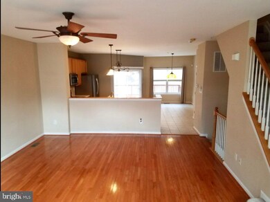 2537 Running Wolf Trail, Odenton, MD 21113 - photo 4