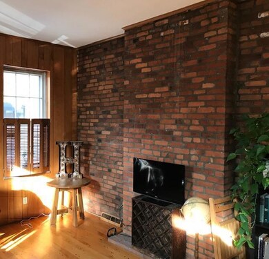 263 Jackson Living Room