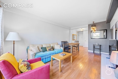 The Howard unit 5, Rego Park, NY 11374 - photo 3