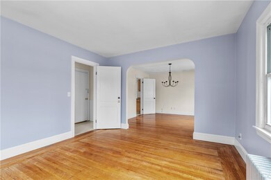 546 Main St unit 2, Warren, RI 02885 - photo 4
