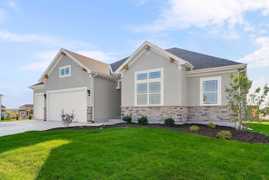 16487 W 166th St, Olathe, KS 66062 - photo 2