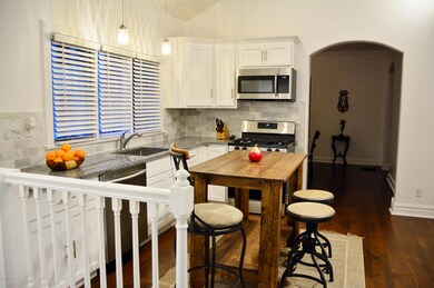 311 S Elm St, Three Oaks, MI 49128 - photo 3