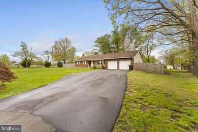 125 E Central Ave, Telford, PA 18969 - photo 2