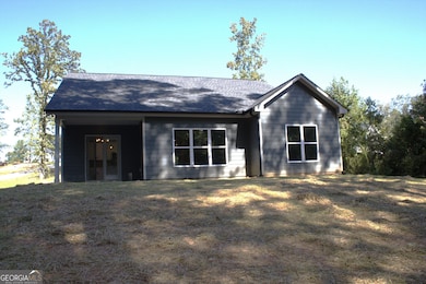 247 N Point Cir, Hartwell, GA 30643 - photo 2