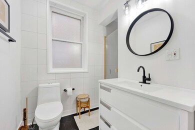 1243 W Newport Ave, Chicago, IL 60657 - photo 7