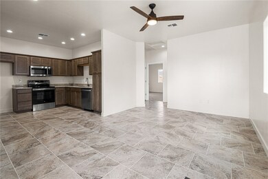 875 Beverly Ave, Kingman, AZ 86409 - photo 4