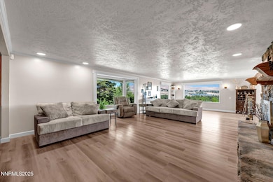 87-web-or-mls-3495-w-plumb-ln