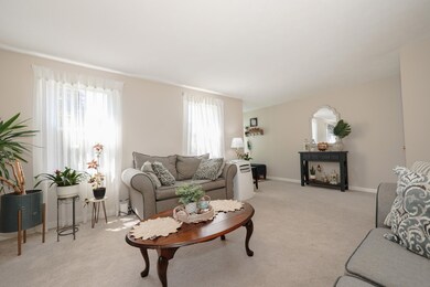 20 Albury Stone Cir unit U213, Nashua, NH 03063 - photo 2