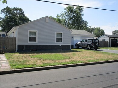 10 Robin Hood Dr, Riverside, RI 02915 - photo 3