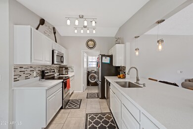 5 - Kitchen Ivyglen