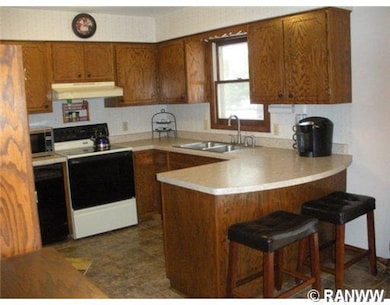 2849 Comet Ct, Eau Claire, WI 54703 - photo 3