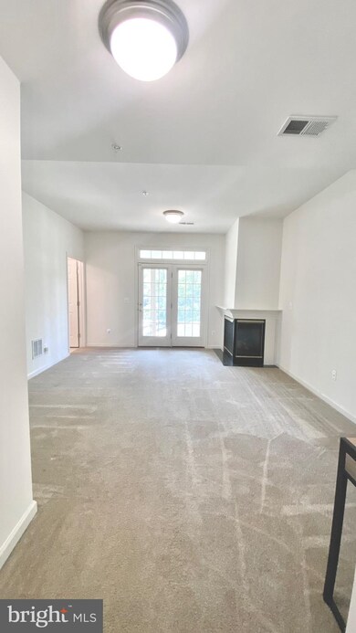 9132 Silvershadow Ct, Lorton, VA 22079 - photo 7